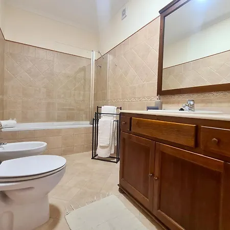 The Lemon Yard House, 3 Bedrooms, Patio And Barbecue, In Olhao بيت للعطل Quelfes