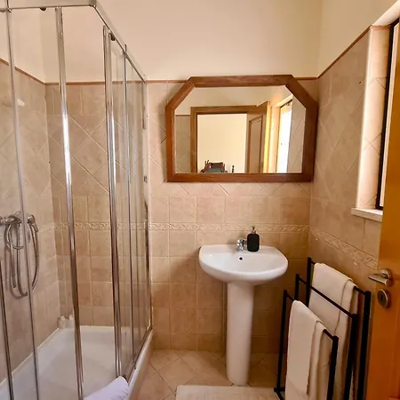 The Lemon Yard House, 3 Bedrooms, Patio And Barbecue, In Olhao *
