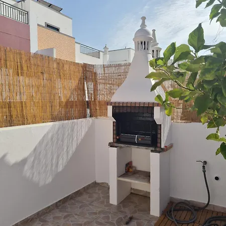 The Lemon Yard House, 3 Bedrooms, Patio And Barbecue, In Olhao بيت للعطل *